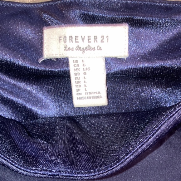Forever 21 Los Angeles Ca. navy blue plain trumpet above the knee skirt, Large - Picture 5 of 13